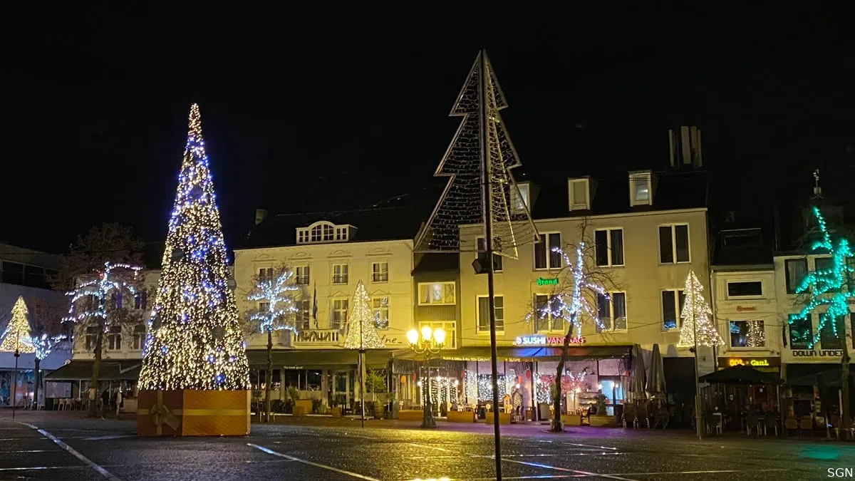 kunstkerstboom markt sittard