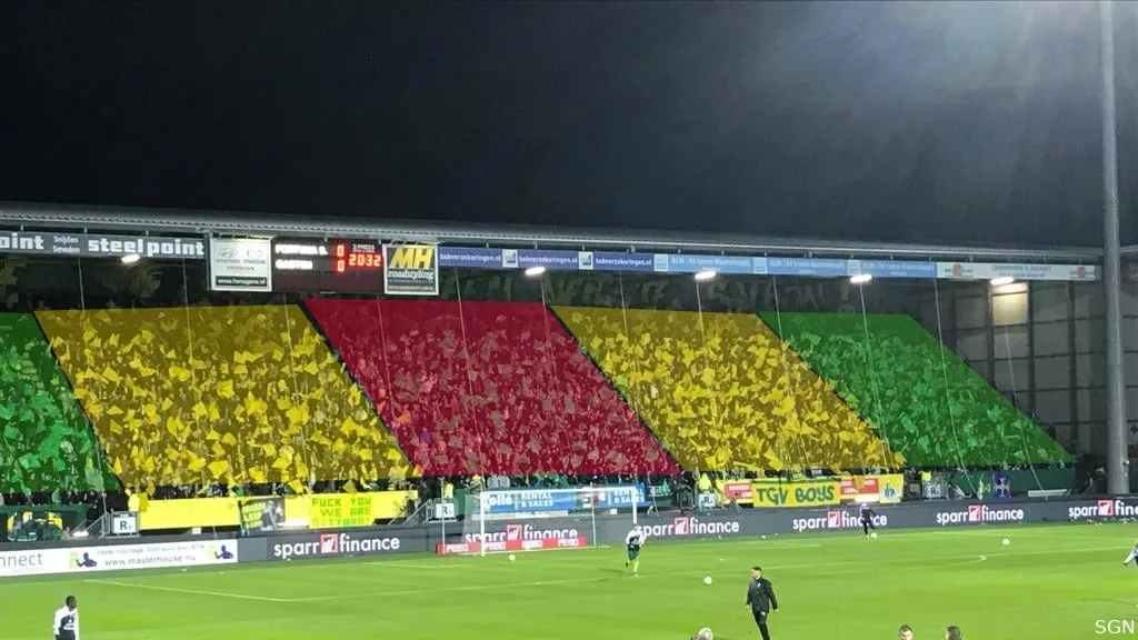 rood gael gruin vol stadion fortuna sittard