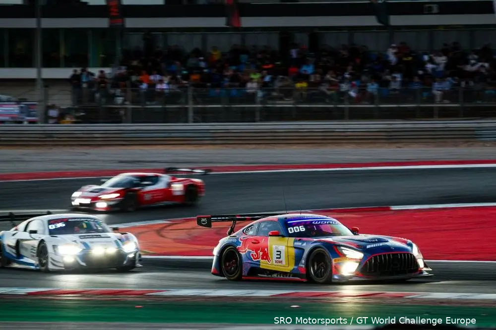 max-verstappen-franz-hermann-ben-barnicoat-chris-lulham-gt3-gt-world-challenge-europe-portimao-zaterdag-5