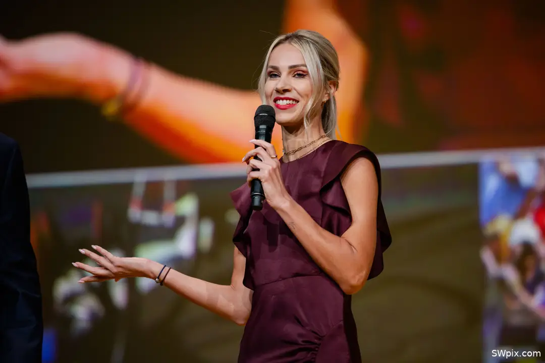 Marion Rousse en la presentación del Tour de France 2027
