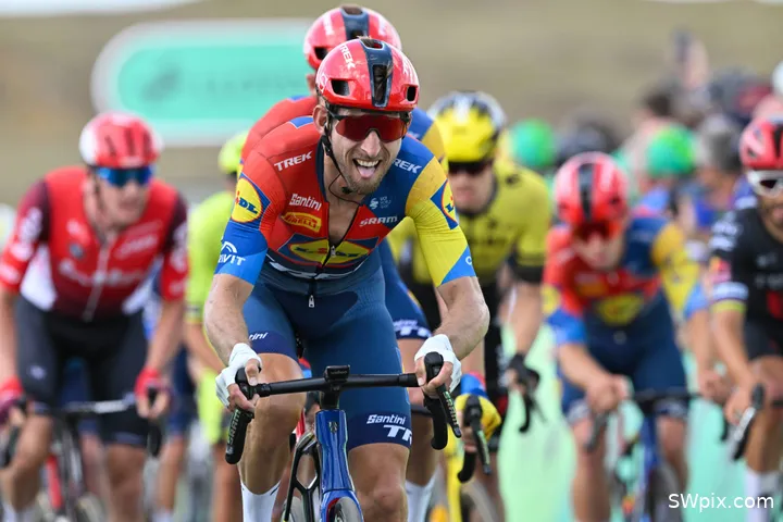 Bauke Mollema in actie tijdens de Tour of Britain