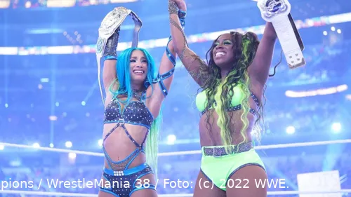 banks naomi tag champions wwe wrestlemania 38