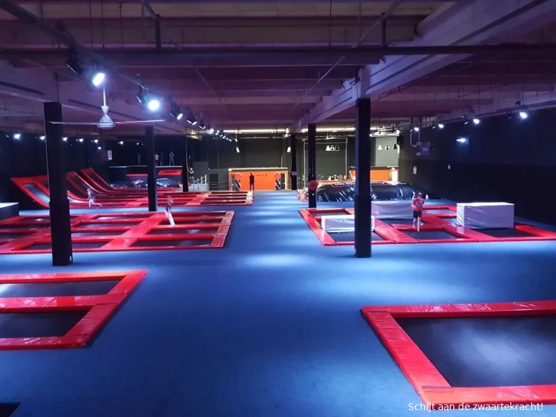 trampolinehal1