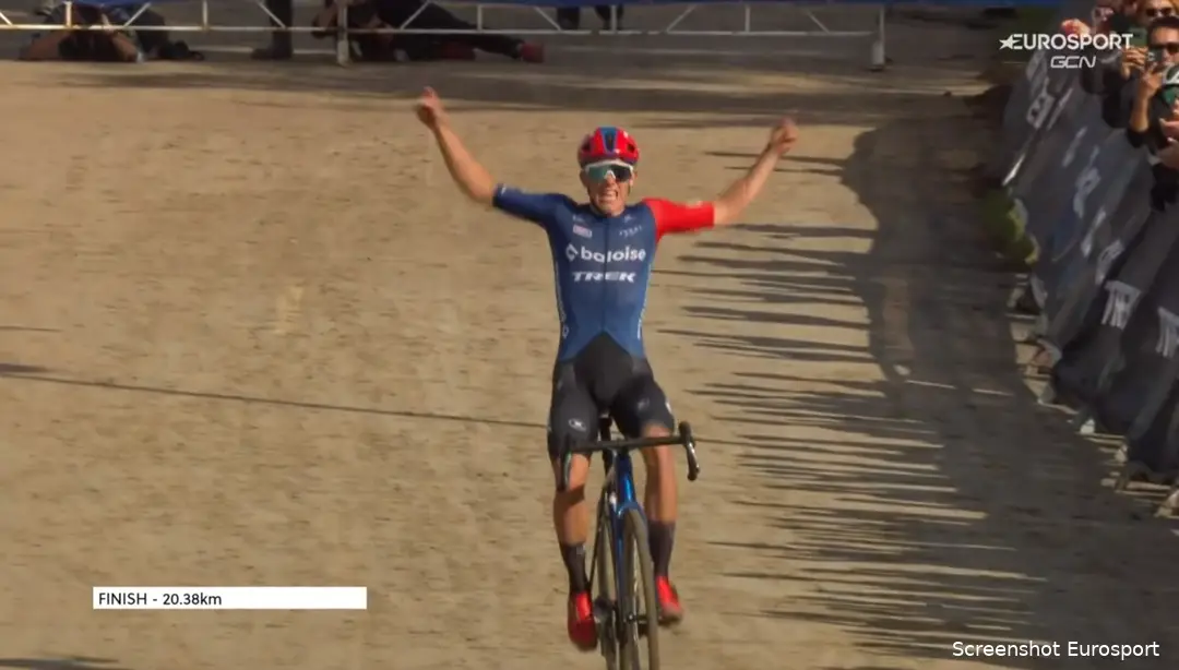 Nys wins the World Cup in Waterloo