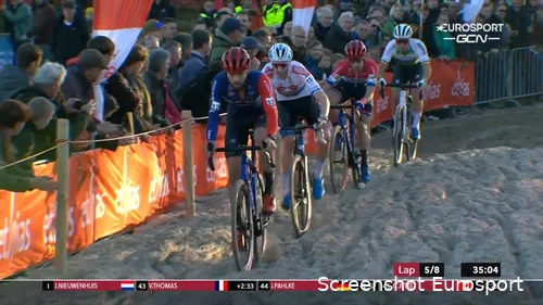 Nieuwenhuis tijdens de Wereldbekerwedstrijd in de Beekse Bergen (13 november 2022)