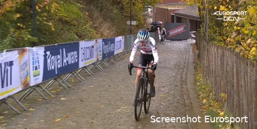 Puck Pieterse was in Overijse een minuut sneller dan nummer twee Van Empel...