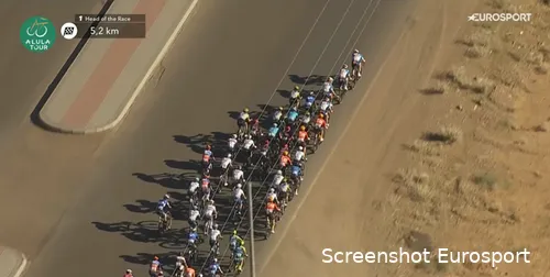 Welten (third in line) signals to his teammates.