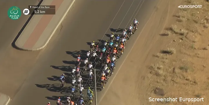 Welten (third in line) signals to his teammates.