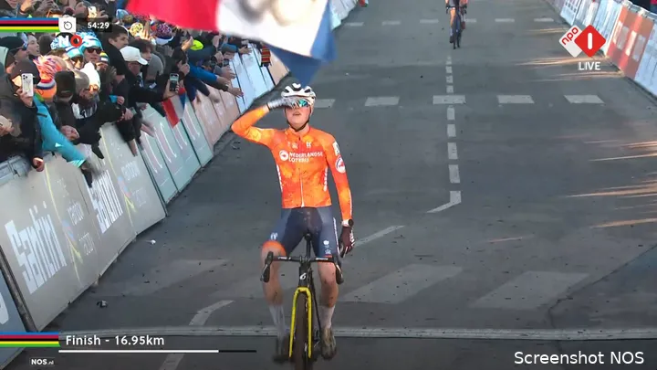 World cyclo-cross champion Van Empel also rides along