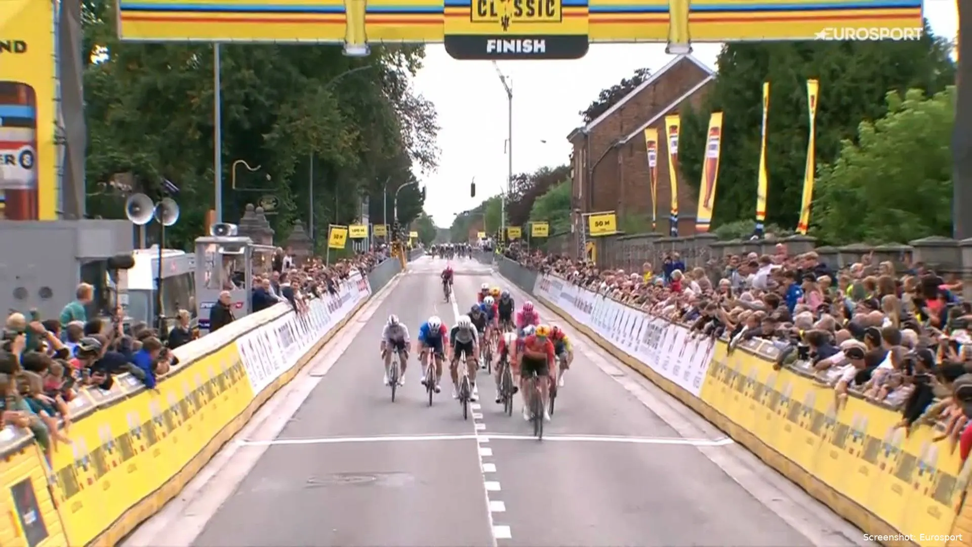 Henrik Pedersen takes victory