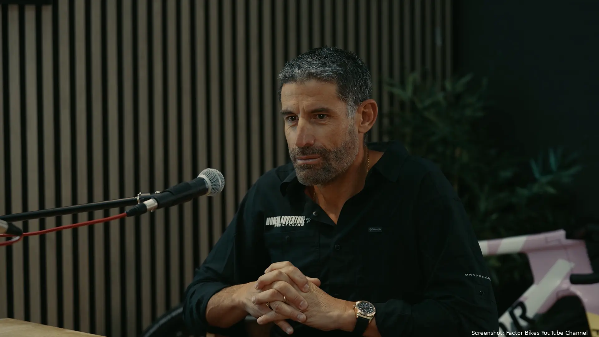 George Hincapie presenta su equipo Modern Adventure en un pódcast
