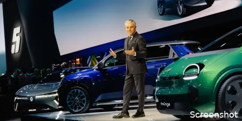 Luca de Meo tijdens de Paris Motorshow 2024 (c) photo Events-Renault.com