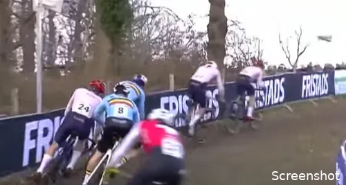 De battle voor een plek in de top vijf van Nieuwenhuis met Sweeck en Van Aert