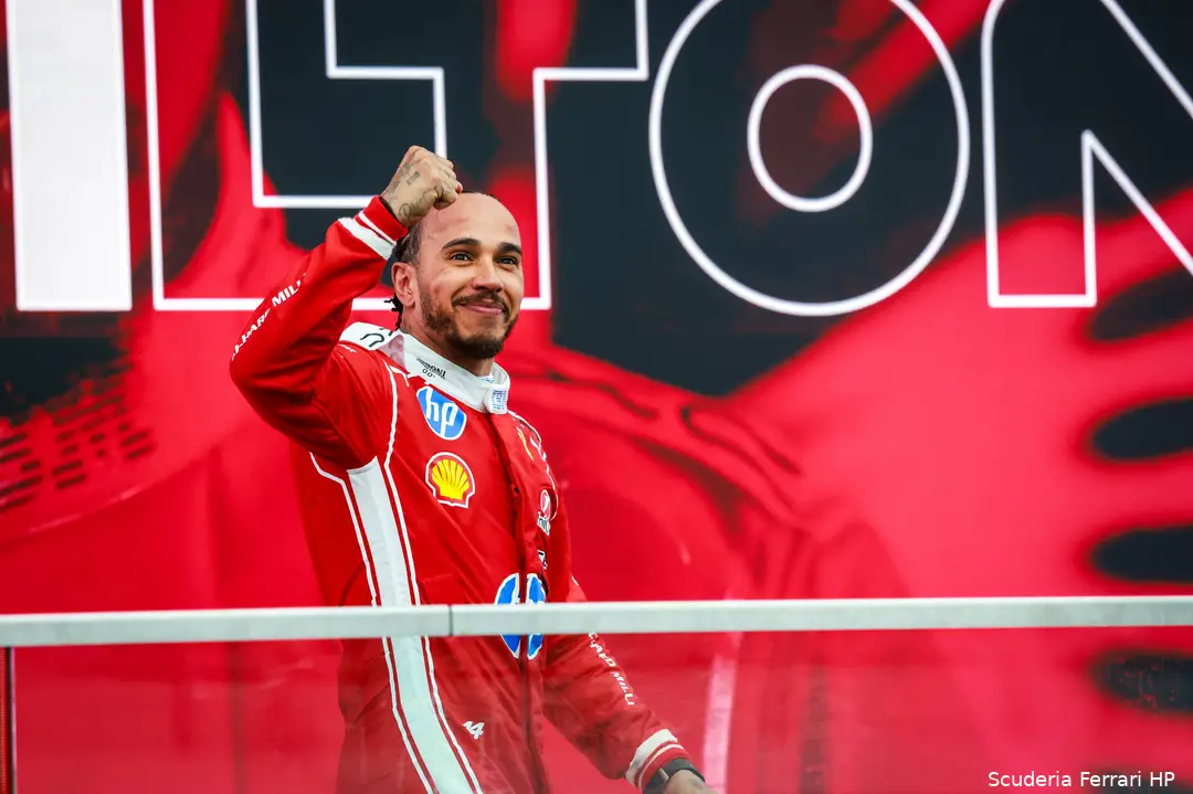 lewis-hamilton-podium-canada-ferrari-12