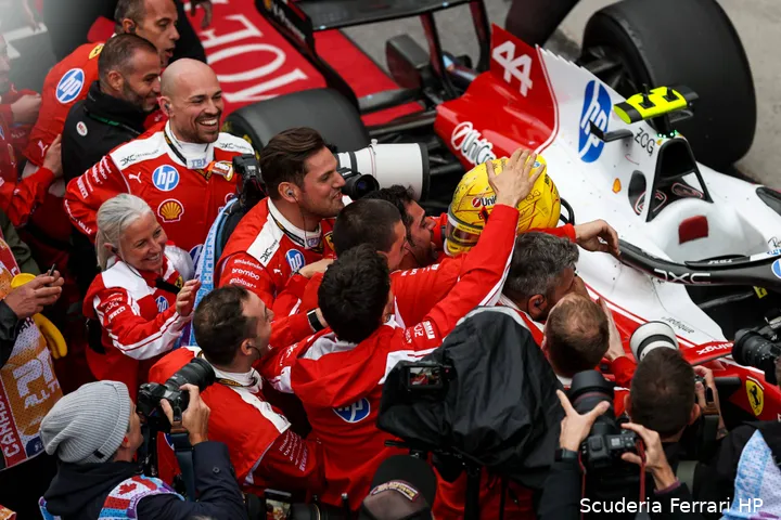 lewis-hamilton-podium-canada-ferrari-1