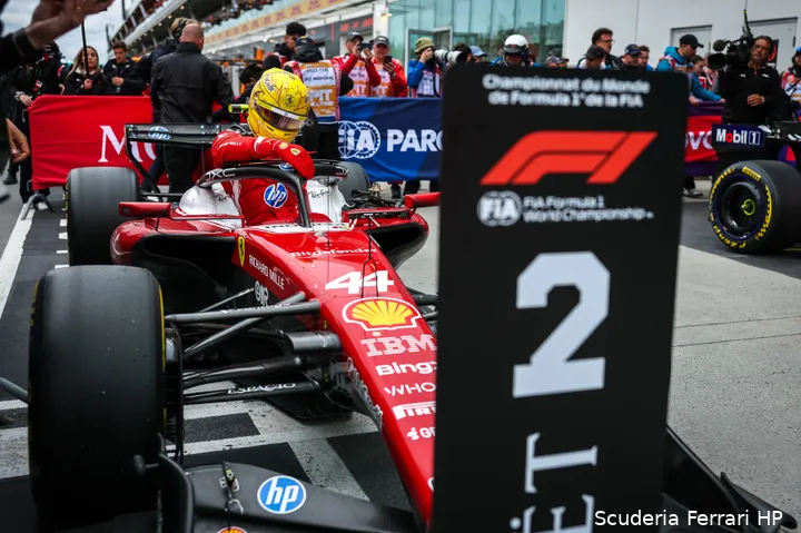 lewis-hamilton-podium-canada-ferrari-15