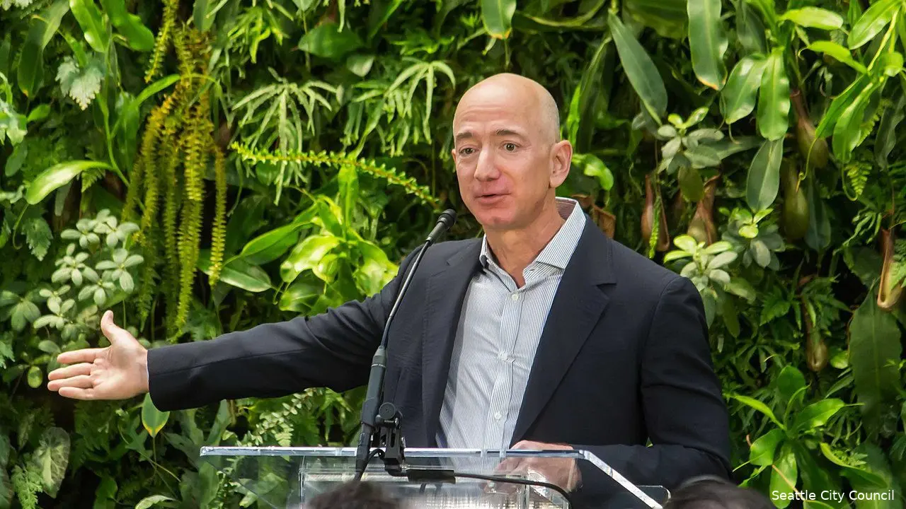 jeff bezos amazonf1612354409