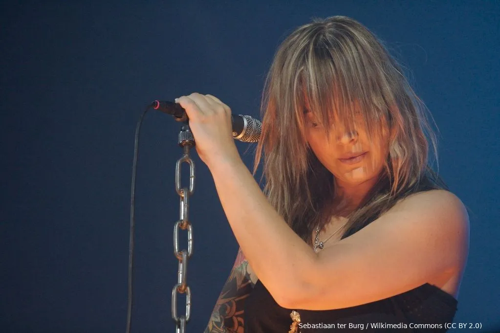 anouk op lowlands 2006