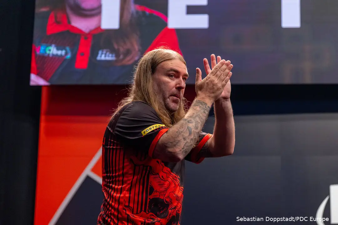 Ryan Searle clapping