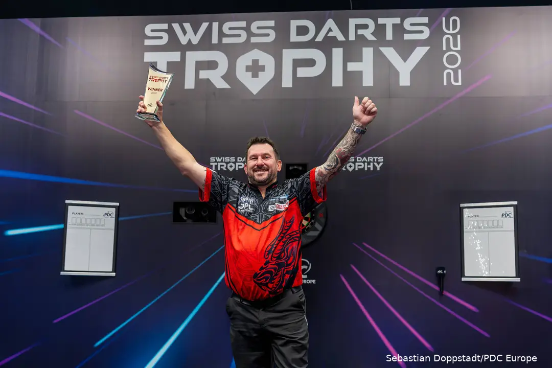 Jonny Clayton with the trophy at the Swiss Darts Trophy