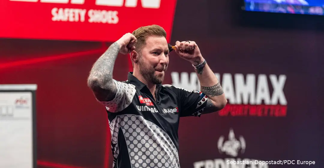 Danny Noppert ballt die Fäuste in Richtung Publikum