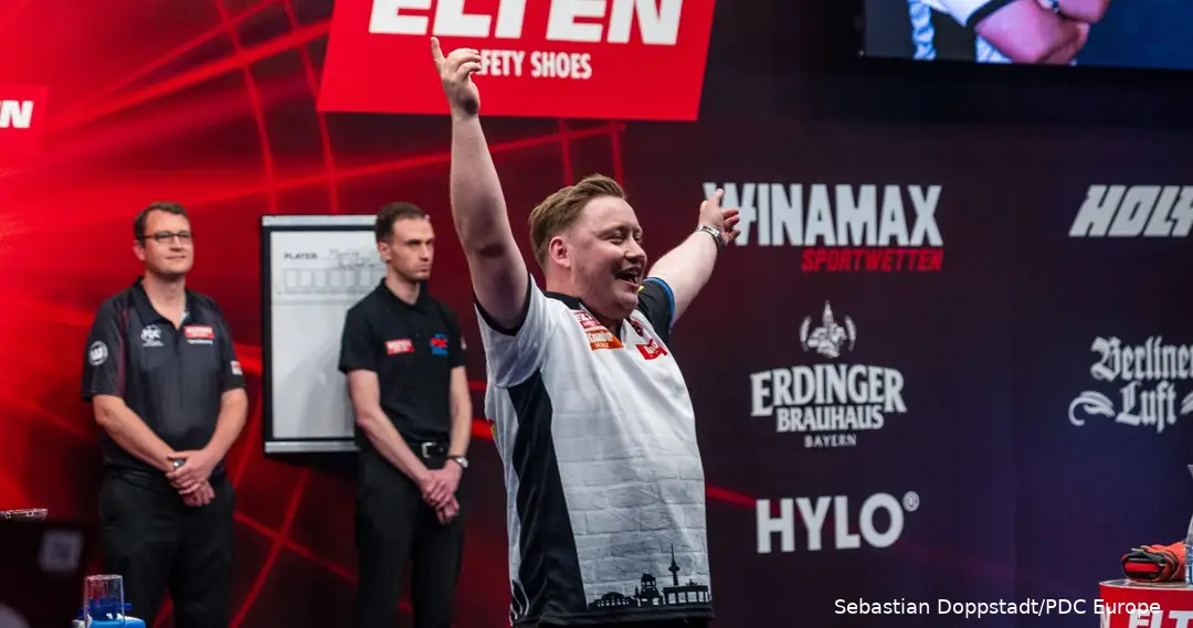 Martin Schindler feiert vor den Fans im Sindelfinger Glaspalast – nur wenige Spieler erhalten auf der European Tour derart lautstarke Unterstützung wie Deutschlands Nummer eins