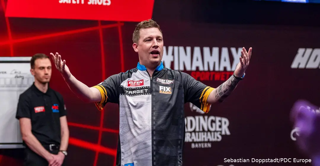 Chris Dobey (2)