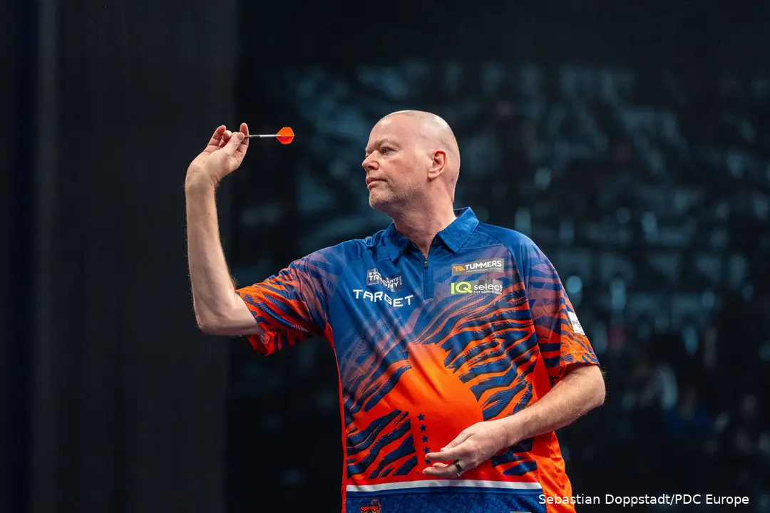 Raymond van Barneveld in actie