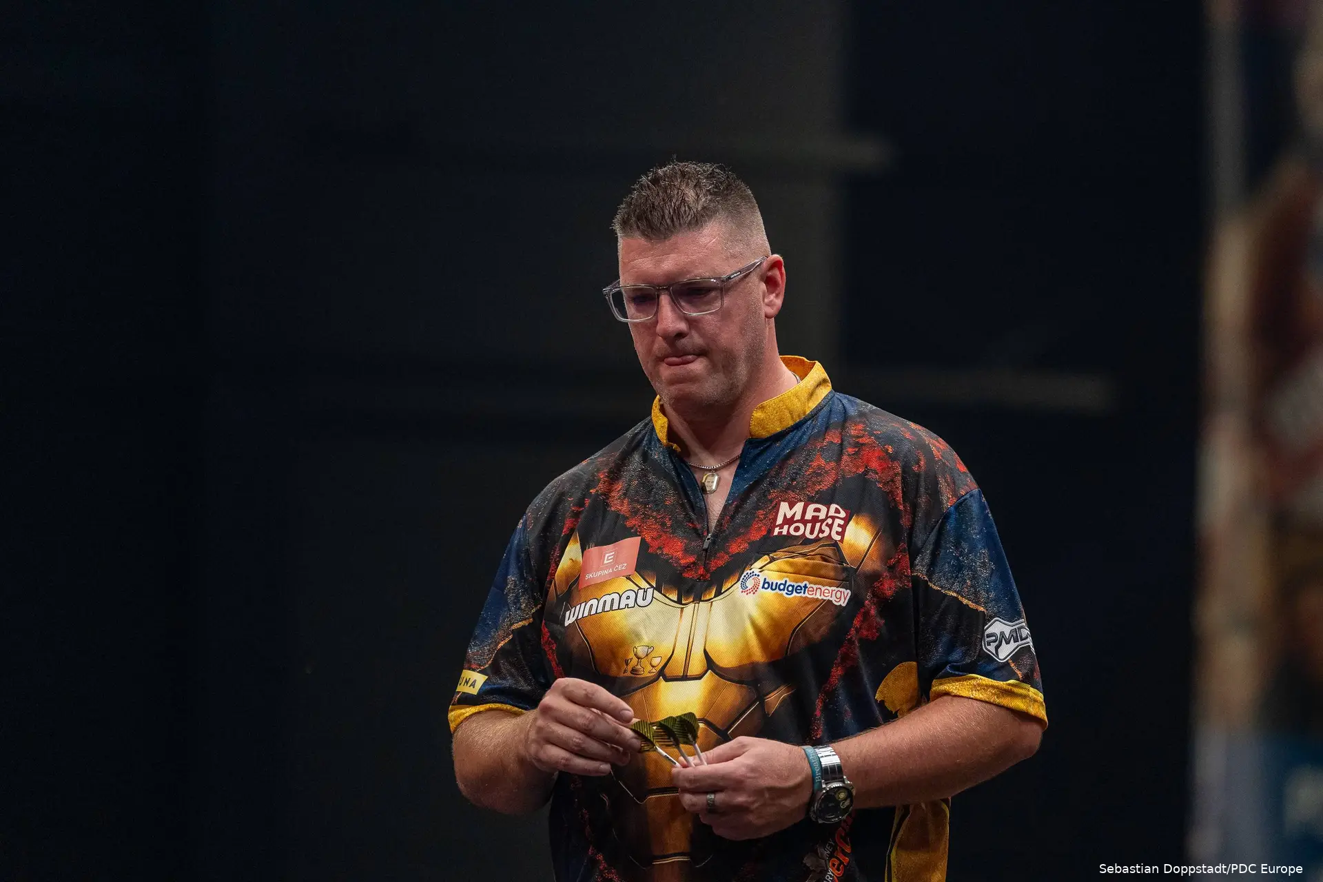 Daryl Gurney (2)