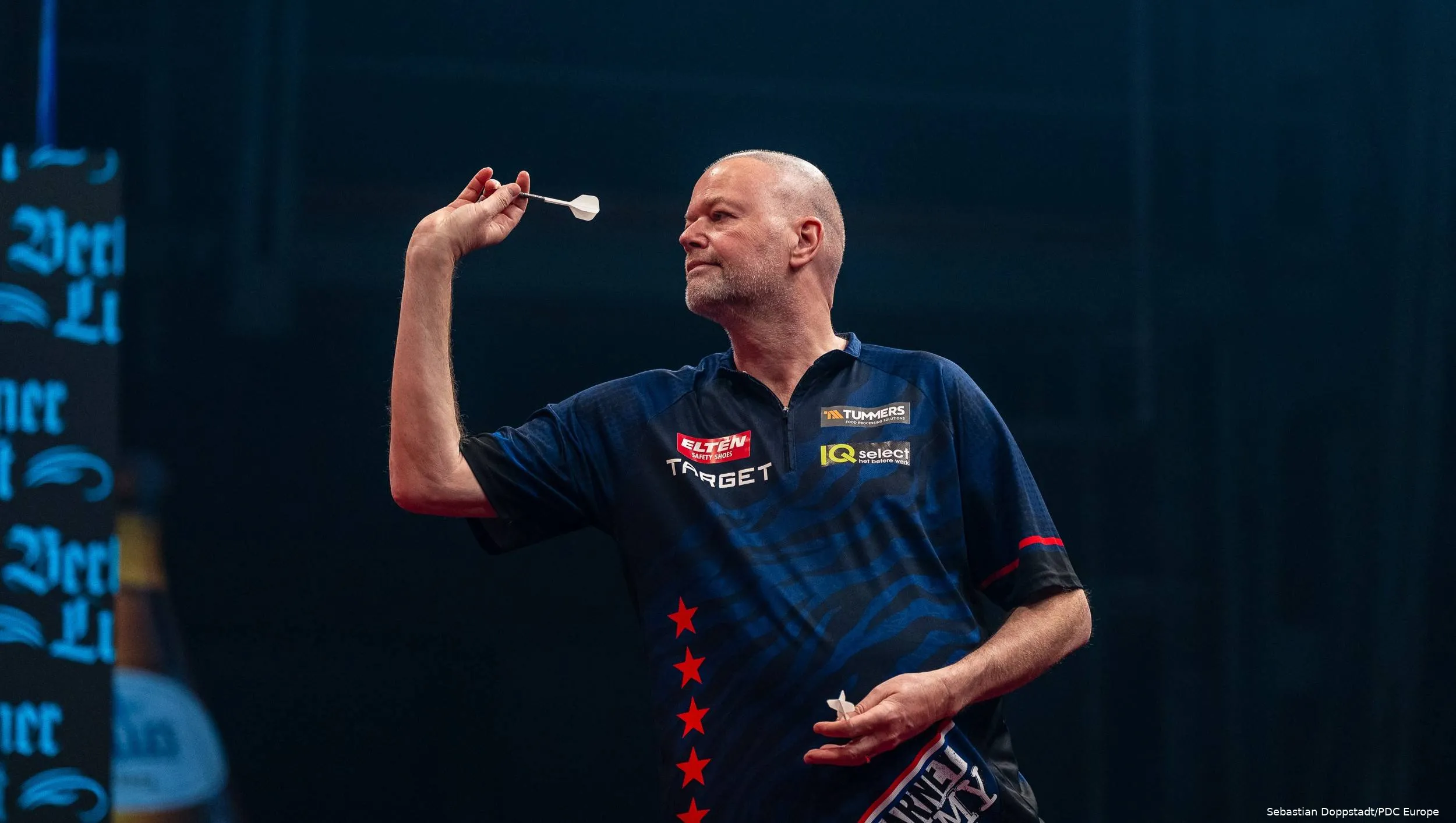 Raymond van Barneveld in actie