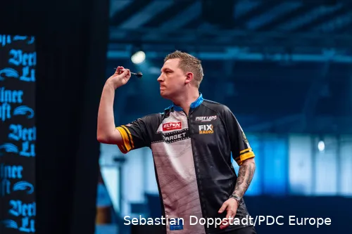 Chris Dobey in actie