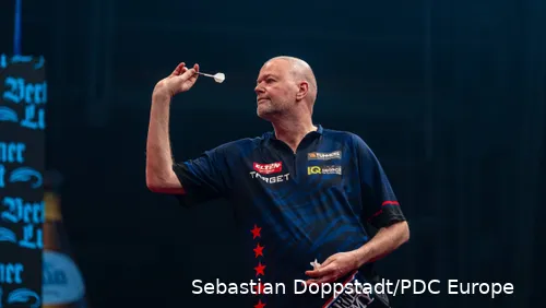 Raymond van Barneveld in actie