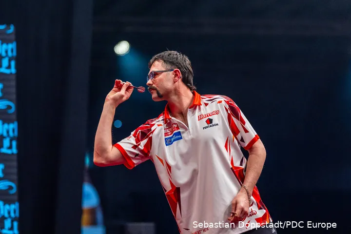 Damon Heta in action