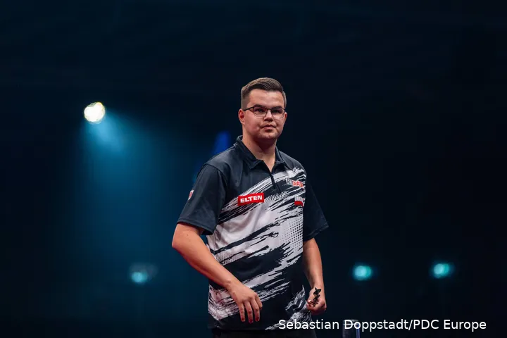 Gian van Veen stares into the distance.