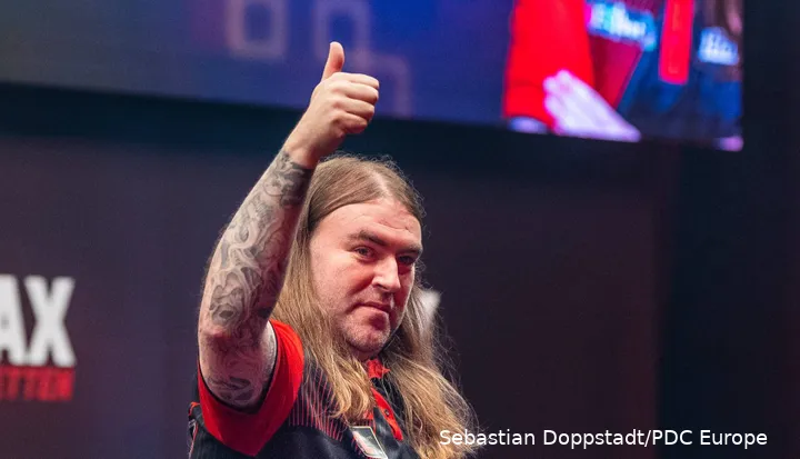 Ryan Searle acknowledging the crowd with his thumb