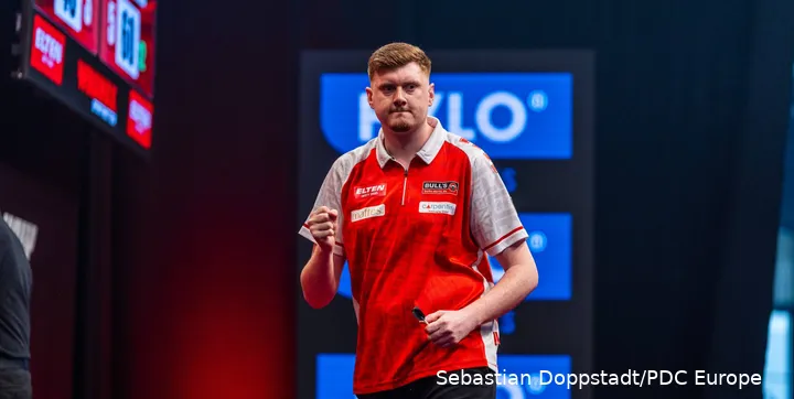 Niko Springer ballt die Fäuste