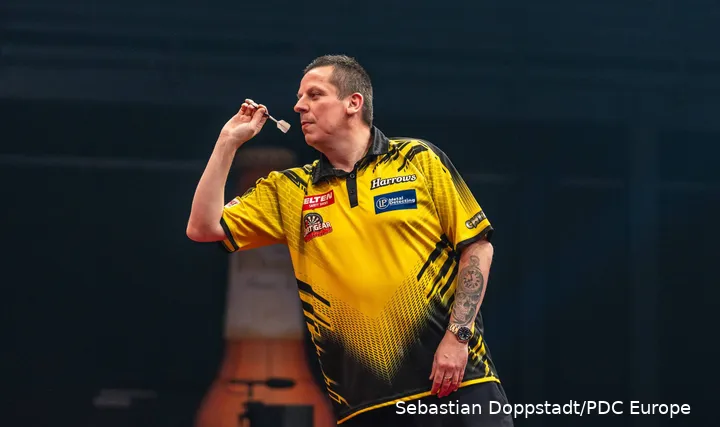 Dave Chisnall in actie op het WK-podium