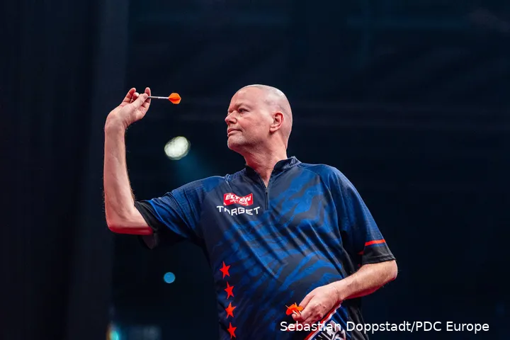 Raymond van Barneveld in actie