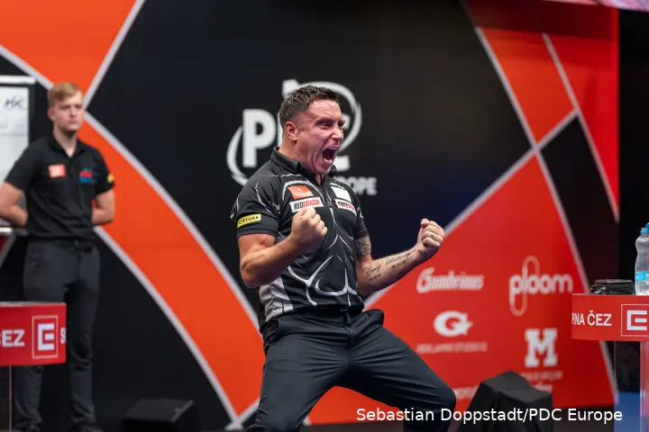 Gerwyn Price met zijn kenmerkende juichgebaar