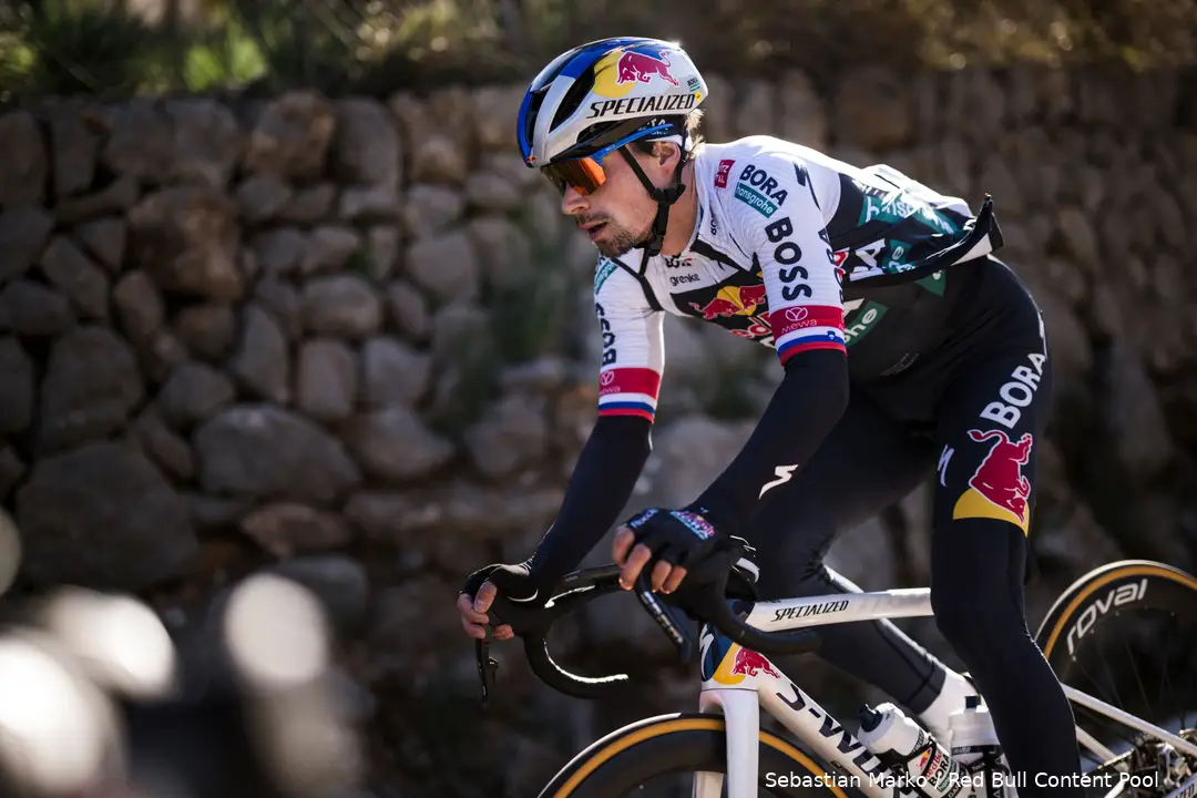 Mick van Dijk será gregario de Roglic en el Tour de Francia 2025
