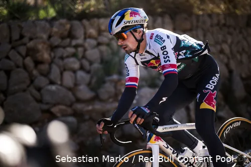 Mick van Dijk será gregario de Roglic en el Tour de Francia 2025