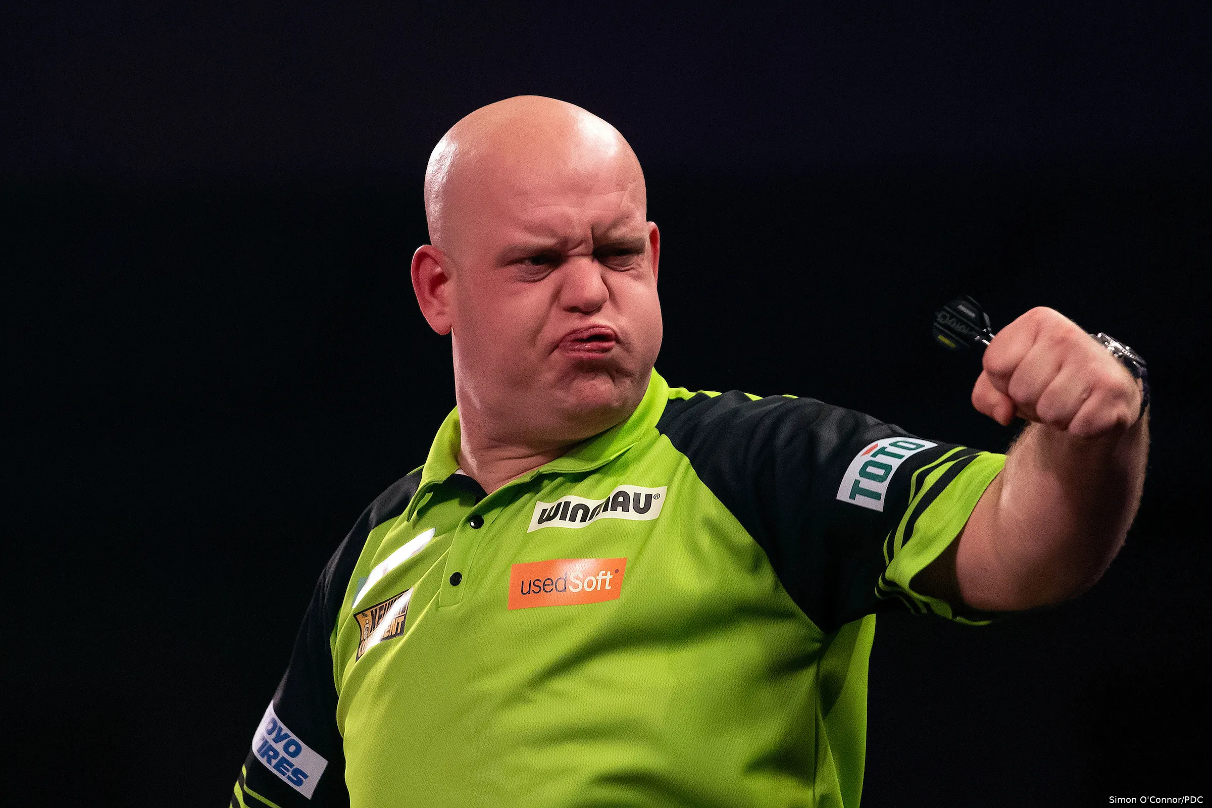 2023wcr2 michael van gerwen 08