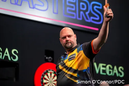 Dennis Nilsson is through at the Lakeside