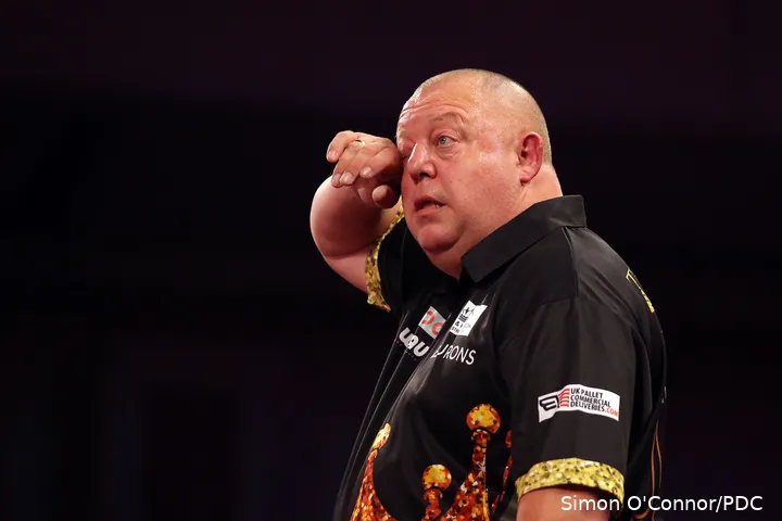 Mervyn King needs World Championship qualification to retain his Tour Card