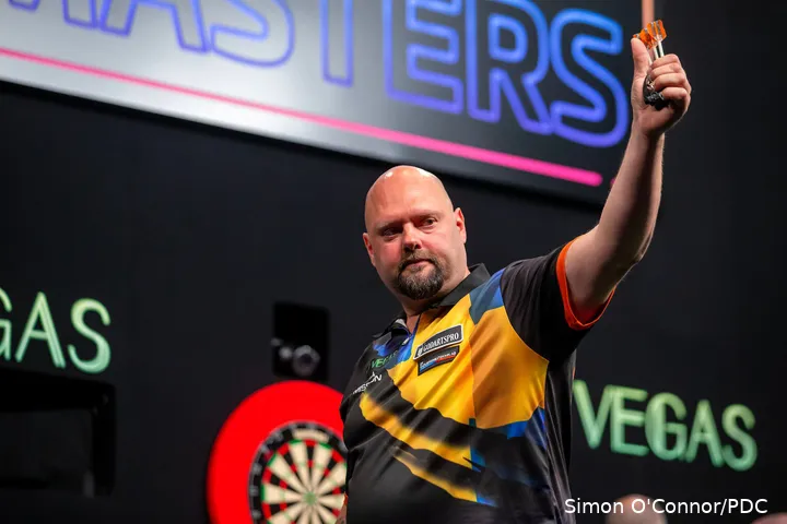 Dennis Nilsson is through at the Lakeside