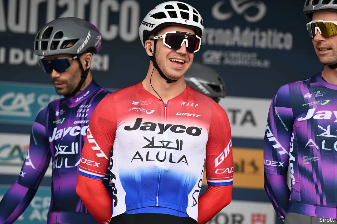 dylan groenewegen jayco alula