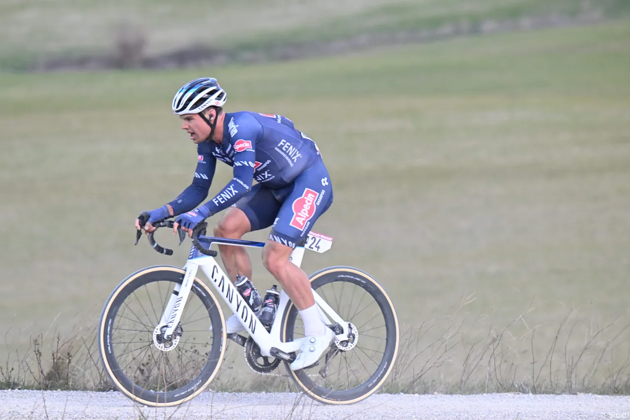 Robert Stannard in action for Alpecin-Deceuninck