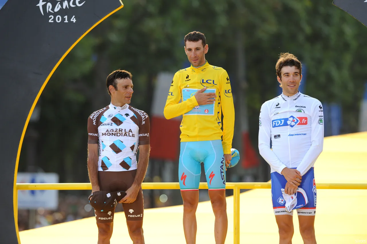 Pinot (right) on the final podium of the Tour de France, alongside Nibali (center) and Péraud