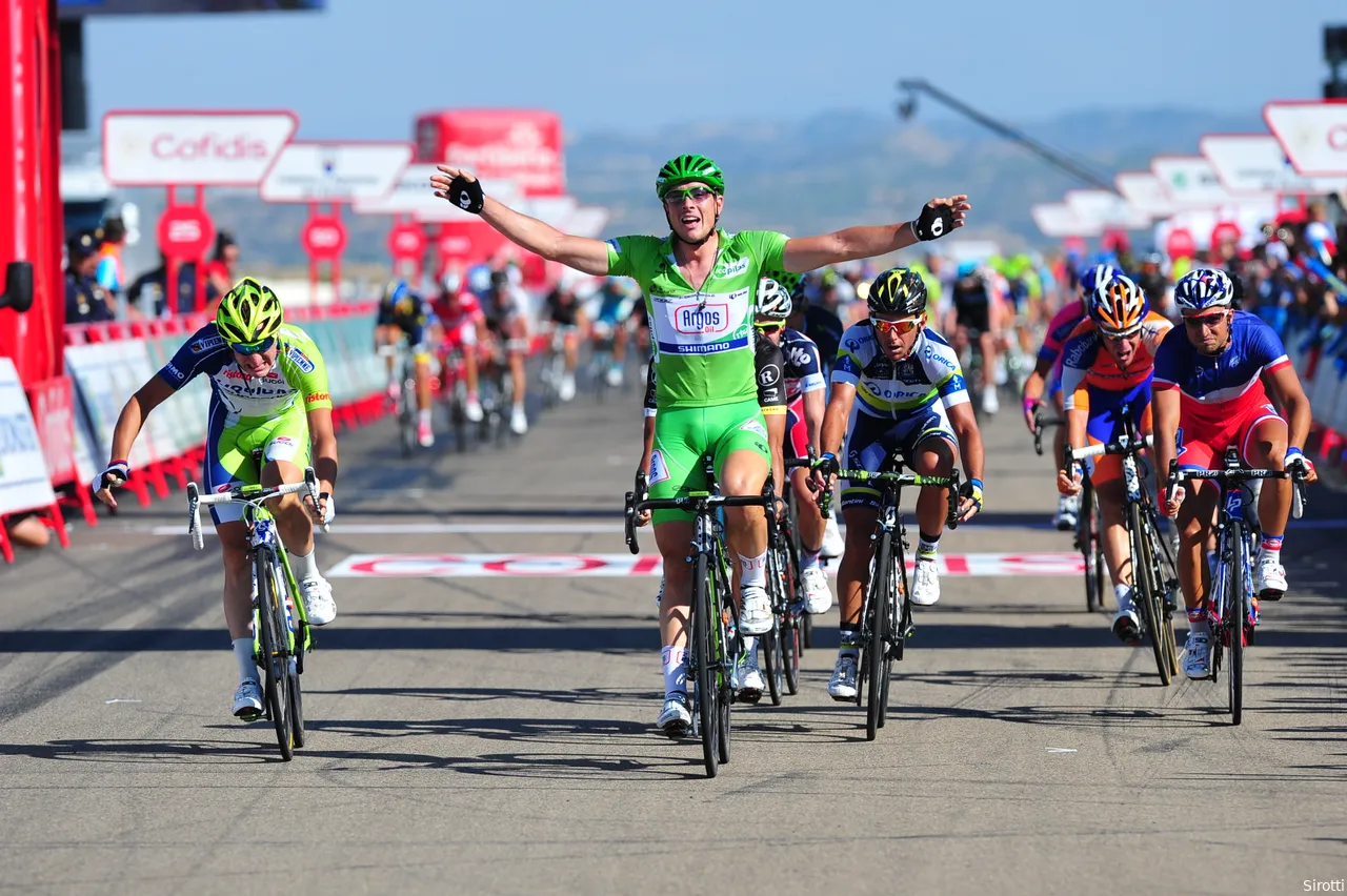 French champion Bouhanni (right) cannot beat John Degenkolb (center) in the 2012 Vuelta