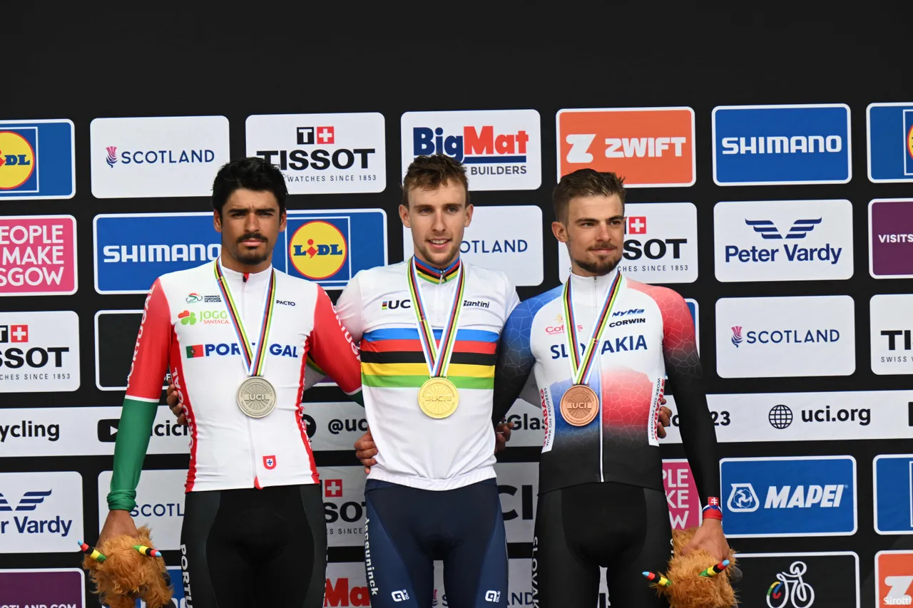 Laurance crowned himself as the under-23 world champion in 2023